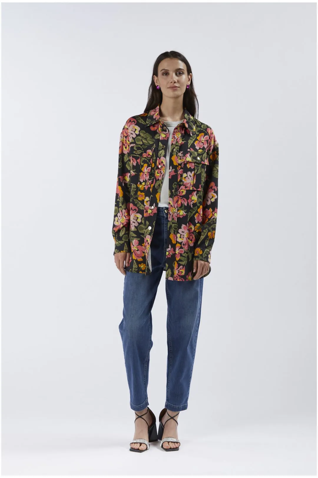 camisa amplia estampada jungle flower