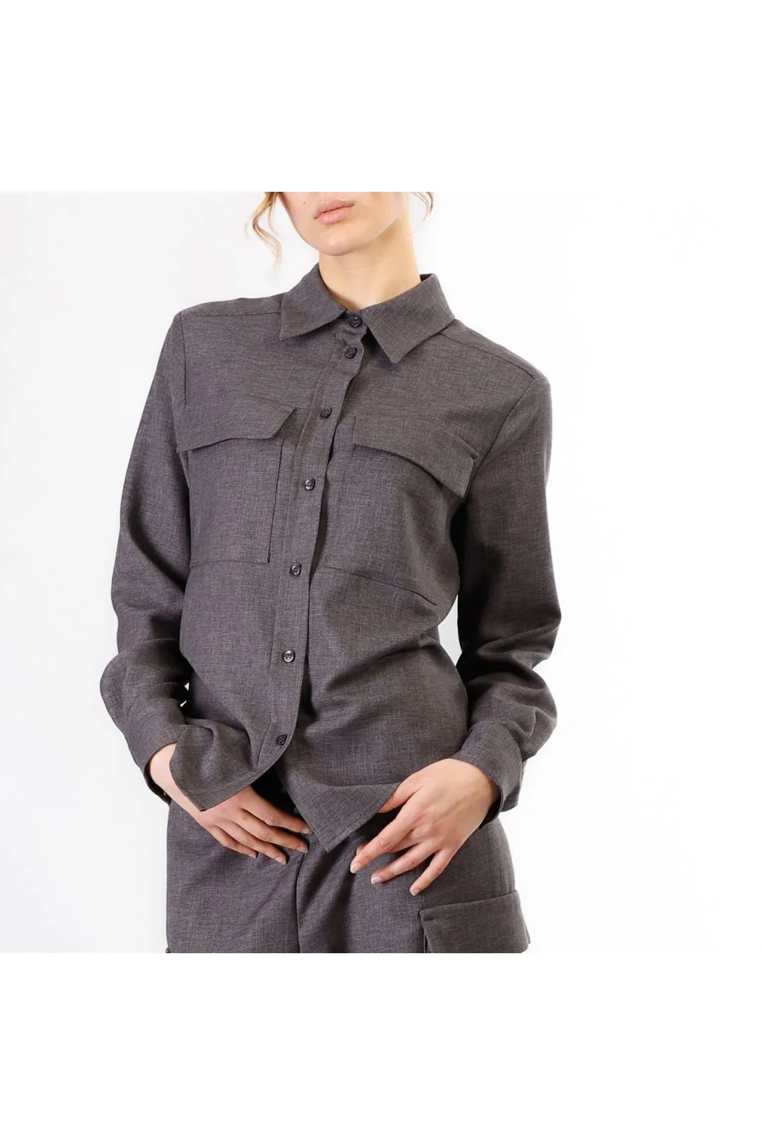 camisa con bolsillos de parche anthracite