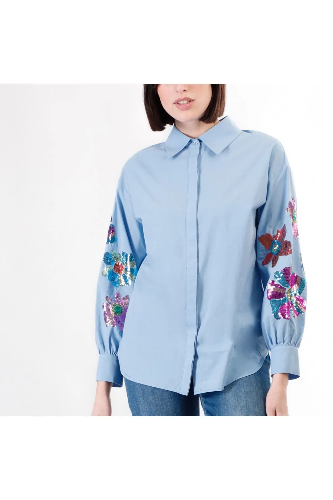 camisa de popelina con bordado de lentejuelas light blu