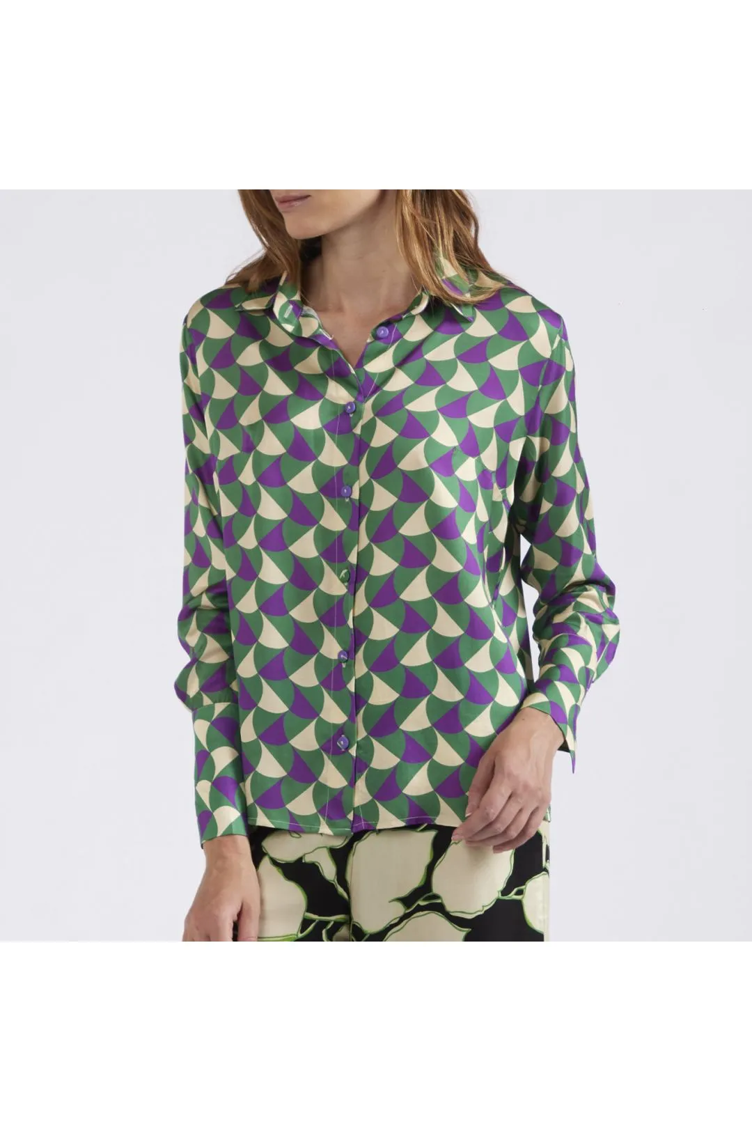 camisa en satén de viscosa estampada geometric